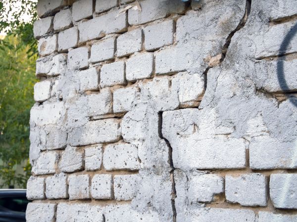 Cracked Brick Wall Repair in Asheville